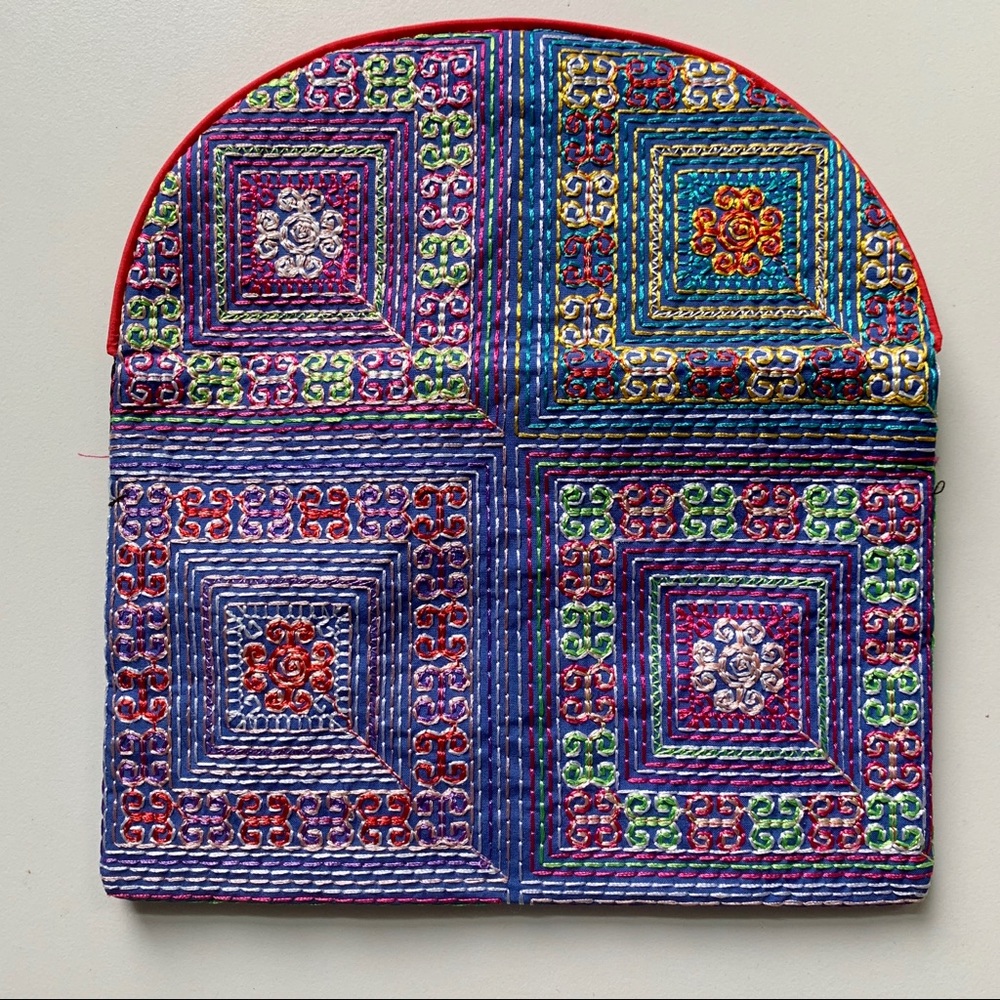Embroidered Wallet - Picture 2 of 7